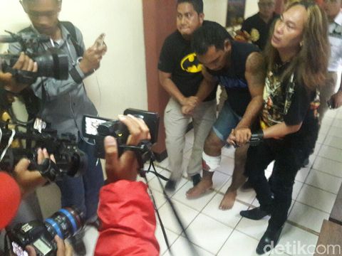 Merintih Kesakitan, Begini Penampakan Alfin Sopir Perampokan Pulomas