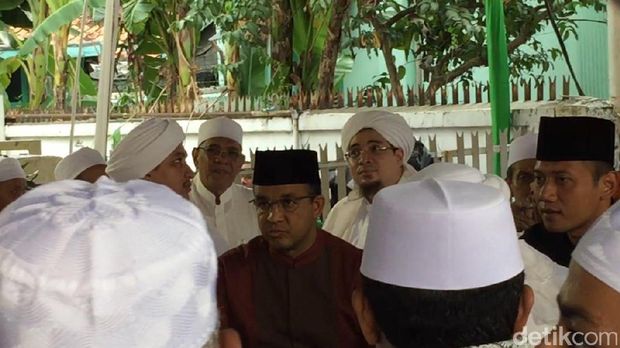 Agus Yudhoyono dan Anies bertemu di acara maulid nabi
