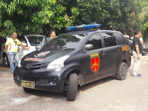 Alfin Sinaga Sopir Perampokan Pulomas Dibawa ke RS Polri