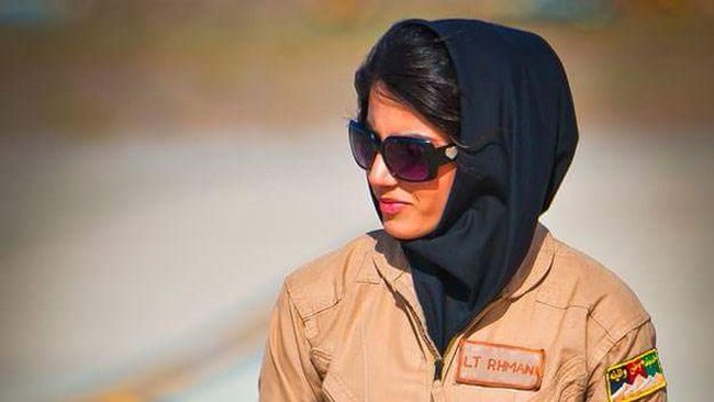 Kini Taliban kembali menguasai Afghanistan, Niloofar Rahmani mengungkapkan kekecewaan dan kesedihannya. Dia juga mengkhawatirkan keluarganya yang berada di Afghanistan. “Ayahku orang yang kuat. Dia berusaha memberitahuku semuanya baik-baik saja,” ujarnya. Foto: Twitter