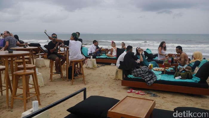 6 Tips Liburan Tahun Baru di Pantai