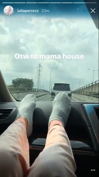 Akan Jalani Operasi Tulang Belakang, Julia Perez Sempatkan Pulang ke Rumah
