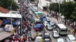 PKL Kuasai Pedestrian Baru di Tanah Abang