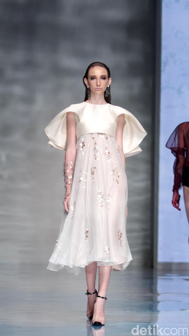 Koleksi Hian Tjen mengusung tema Osmosis di IPMI Trend Show 2017. The Hall Lt. 8, Senayan City. Jakarta. [Foto: Mohammad Abduh/Wolipop]