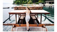 Foto pesinetron berusia 22 tahun itu di sebuah kapal di Labuan Aji,Pulau Moyo. (Dok. Instagram/nikitawillyofficial94)