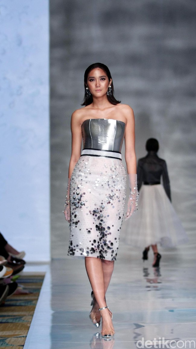 Koleksi Hian Tjen mengusung tema Osmosis di IPMI Trend Show 2017. The Hall Lt. 8, Senayan City. Jakarta. [Foto: Mohammad Abduh/Wolipop]