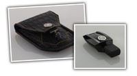 Dan salah satu fitur yang menarik yang ada pada Dartz Black Alligator adalah sistem anti-paparazzi. Dengan sistem sensor yang dapat mendeteksi sinyal IR dari kamera dan jika terdeteksi, fotografer dibutakan oleh lampu strobo.