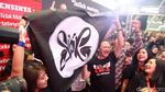 Slank Bikin Lantai Bursa Bergetar