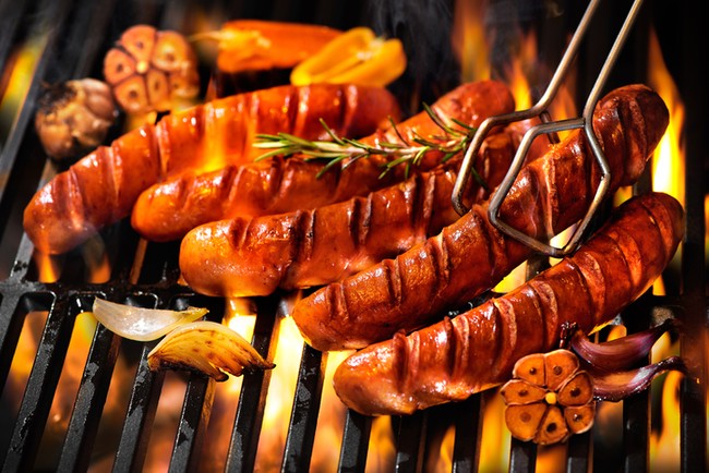 Mau Bikin BBQ Sosis, Perhatikan Tips Ini Agar Sosis Tetap Juicy Gurih (1)