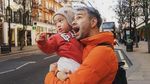 Yeay, Rafathar Happy Banget Saat Liburan ke London