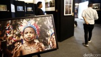 Sedikitnya ada sebanyak 117 foto yang dikemas dalam 40 bingkai yang bisa dinikmati.