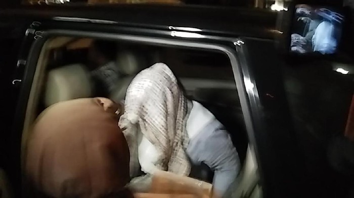 Bupati Klaten dan 7 Orang yang Kena OTT Tiba di KPK