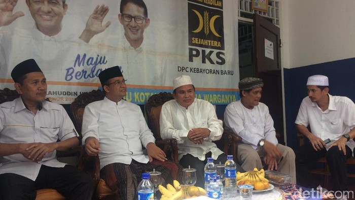Kemiskinan Diibaratkan Demam, Anies: Solusinya Lebih dari BLT