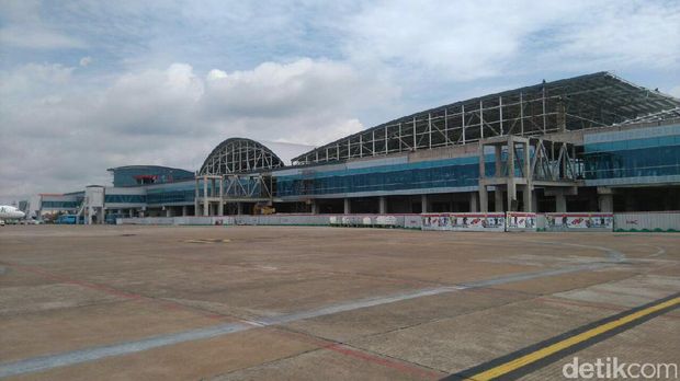 Bandara Supadio.