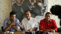 Namun aktor berusia 64 tahun itu menanggapinya dengan santai. Pool/Palevi S/detikFoto.