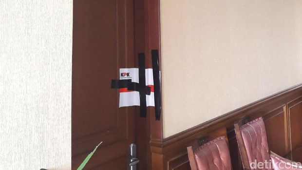  Ruang Dinas Bupati Klaten Disegel KPK