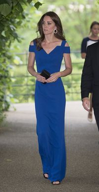 Curi Inspirasi dari 10 Gaun Terbaik Kate Middleton di 2016