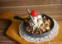 Beehive: Tempat Ini Punya Dory Au Gratin dengan Saus Bechamel dan Keju Mozarella