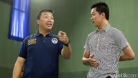Meski lapangan terasa makin panas, Imam masih melanjutkan tanding ke laga kedua. Kini politisi PKB itu berpasangan dengan Taufik.