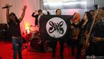 Slank Bikin Lantai Bursa Bergetar