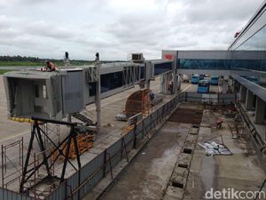 Pembangunan Bandara Supadio Dipantau Jokowi