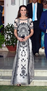 Curi Inspirasi dari 10 Gaun Terbaik Kate Middleton di 2016