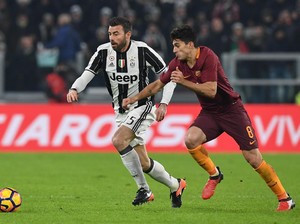 Roma Tunggu Juve Terpeleset