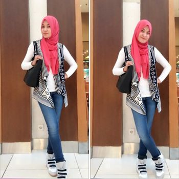 Foto: Hijab Ala Iin Irjayanti, Pilot Indonesia yang Populer di Instagram