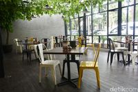 Beehive: Tempat Ini Punya Dory Au Gratin dengan Saus Bechamel dan Keju Mozarella