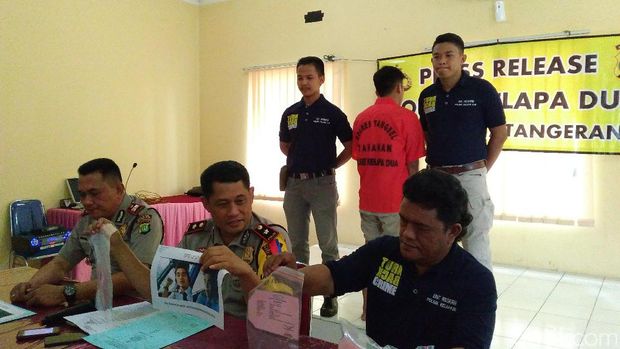 Pilot gadungan tipu pramugari hingga puluhan juta