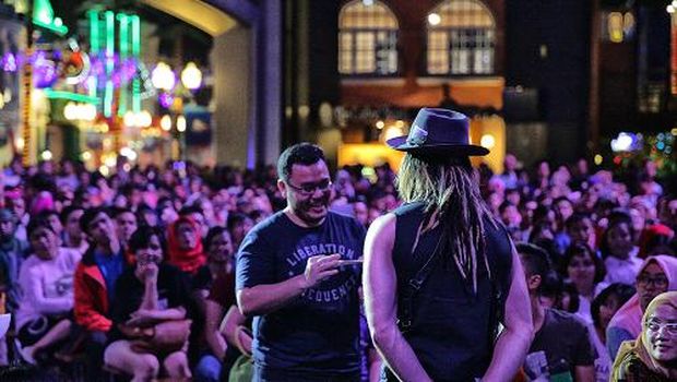 Libur Akhir Tahun ke Trans Studio Bandung, Nonton Pesulap Cosentino