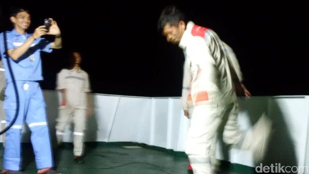 Pesta Tahun Baru di Tengah Laut, Dari Dangdut Sampai Disko