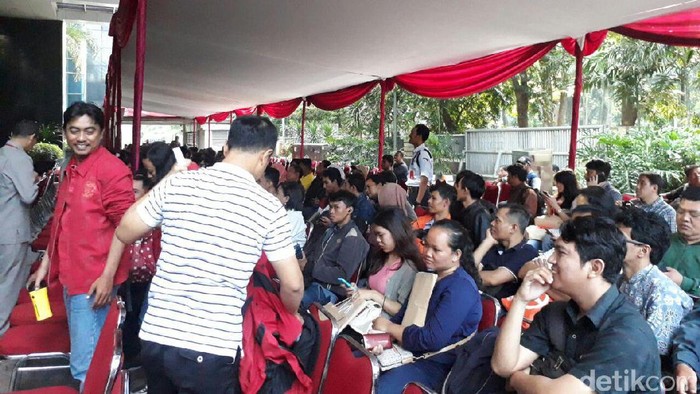 Hari Terakhir Periode II, Peserta Tax Amnesty Mengantre Sejak Subuh