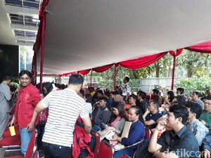 Hari Terakhir Periode II, Peserta Tax Amnesty Mengantre Sejak Subuh