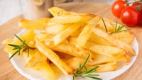 Kentang goreng lazim dimakan sebagai camilan. Padahal kentang goreng mengandung karbohidrat yang tinggi sekaligus lemak dan kolesterol. (Foto: thinkstock)