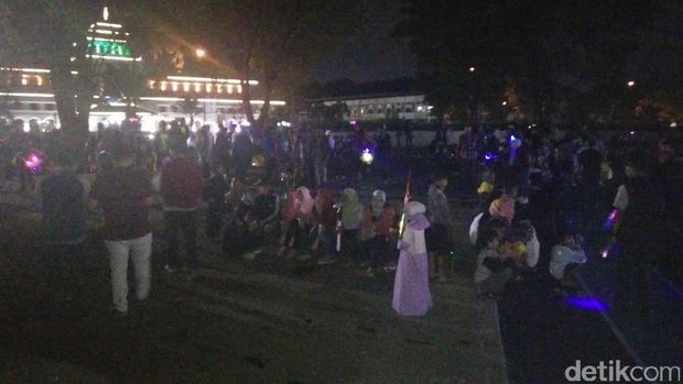 Malam tahun baru di lapangan Gasibu, Bandung, Sabtu (31/12/2016)