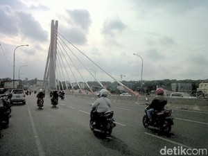BMKG: Bandung Raya Cerah di Pagi Hari, Siang Waspada Hujan-Angin Kencang