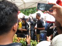 Awali Kampanye, Agus Yudhoyono dan Istri Senam 'Bete' di SCBD