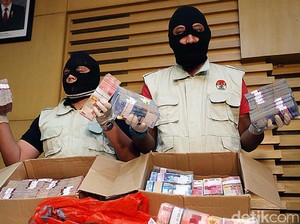 Kode Suap Promosi Jabatan Bupati Klaten: Uang Syukuran