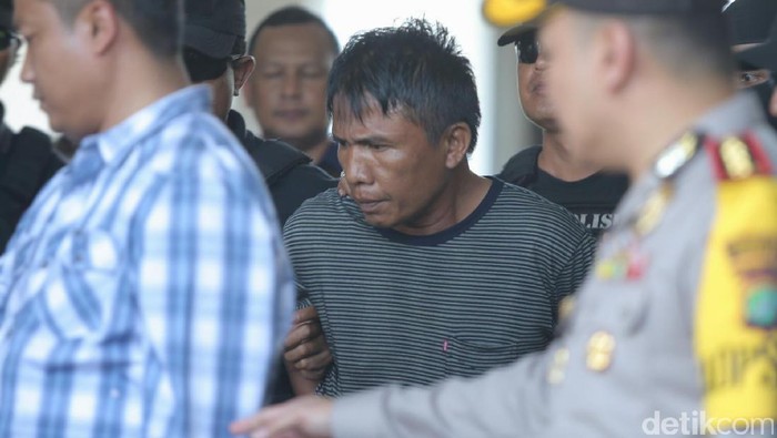 Dikawal Polisi, Ius Pane Dibawa ke Polres Jakarta Timur