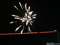 Menikmati 2 Kali Perayaan Tahun Baru Di Selat Bali Menikmati 2 Kali Perayaan Tahun Baru Di Selat Bali