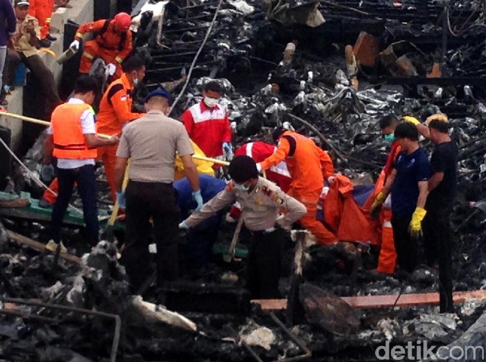 Polisi Dalami Kemungkinan KM Zahro Express Kelebihan Muatan