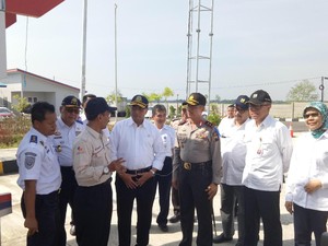 Tinjau Tol Brexit, Menhub Pastikan Arus Balik Libur Tahun Baru 2017 Lancar