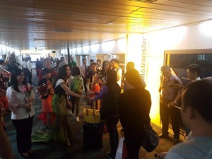 Bandara Soetta Sambut Meriah Kedatangan Wisman Pertama di Tahun 2017