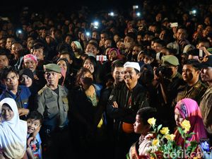 Tukang Sapu Diliburkan, Purwakarta Tetap Bersih Usai Malam Tahun Baru