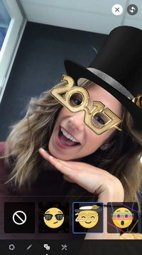 Kembang Api Semarakkan Tahun Baru di Facebook