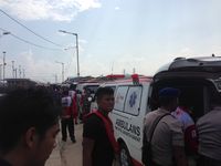 20 Kantong Jenazah Dibawa Keluar dari Kapal Wisata yang Terbakar