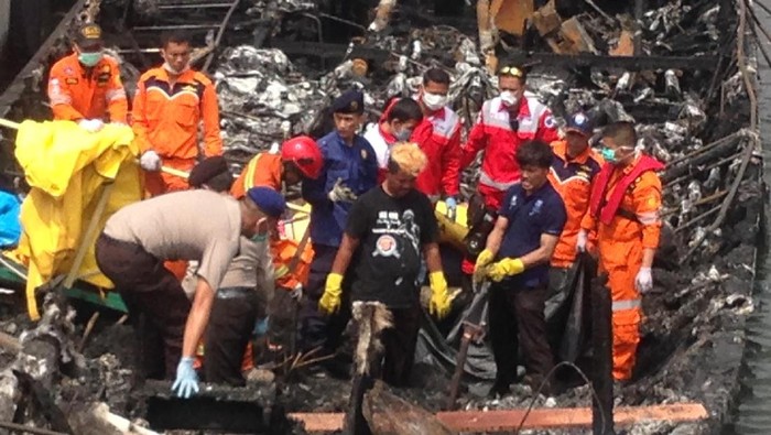 Seluruh Korban Tewas Kebakaran Kapal Alami Luka Bakar 100 Persen