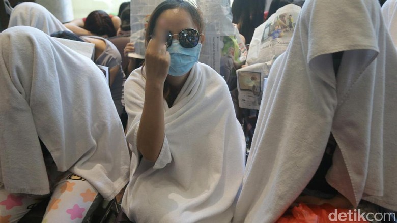 Dipastikan Ilegal, Imigrasi Tangkap 76 Pekerja Malam Asal 