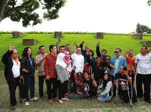 Sambut Tahun Baru, Bupati Anas Temui Penyandang Disabilitas